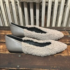 BluBlanc Women's Gray Shearling Slip-On Shoes